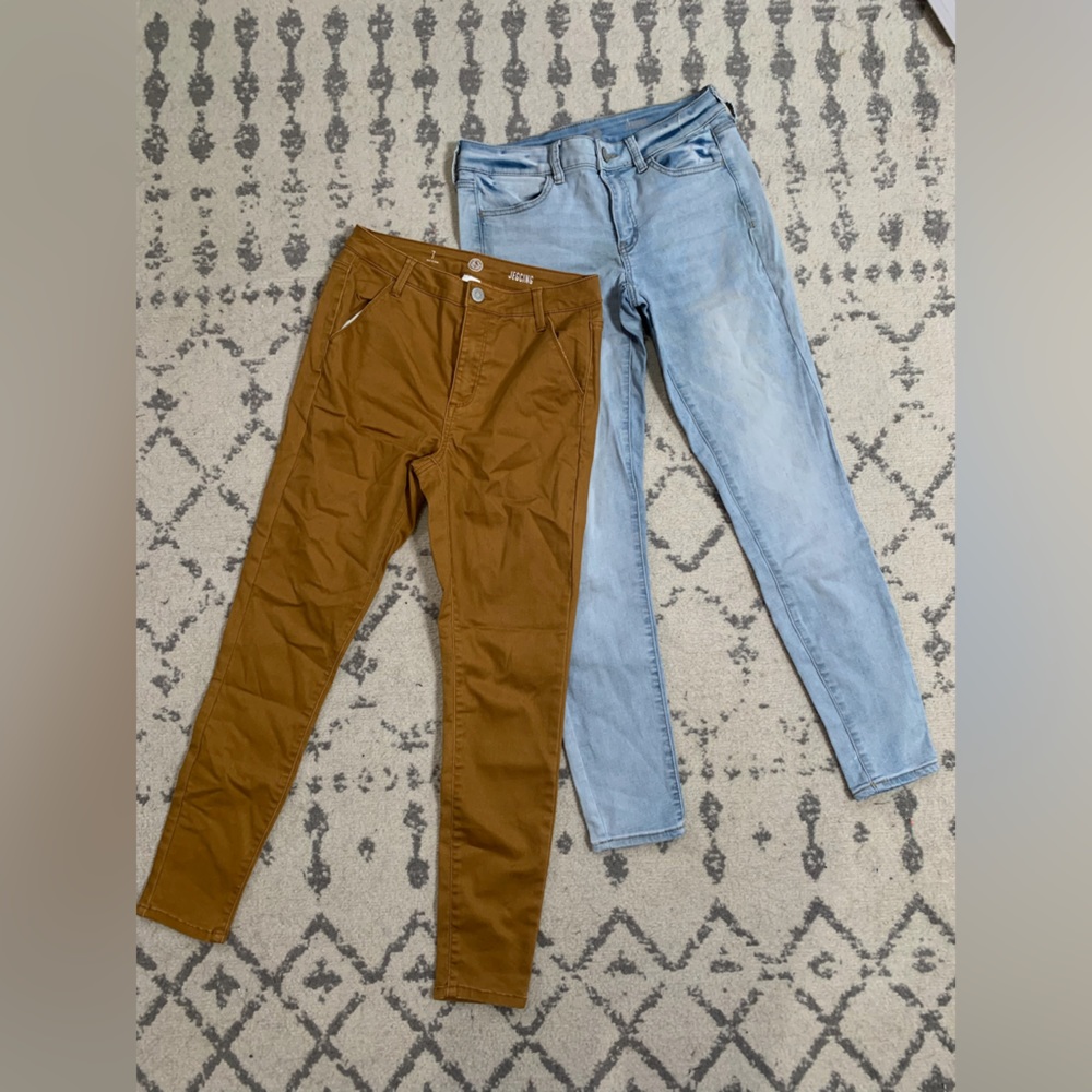 Lightly Worn Junior Jeggings From Macys